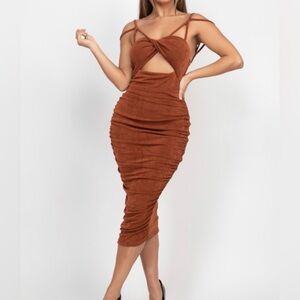 ❗️SALE❗️New Bronze Ruched Midi Dress